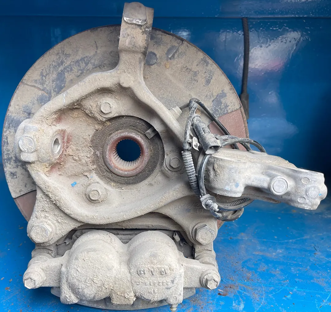 Complete Hub Assembly(LHF) - 2013 GMC Acadia SLT 1
