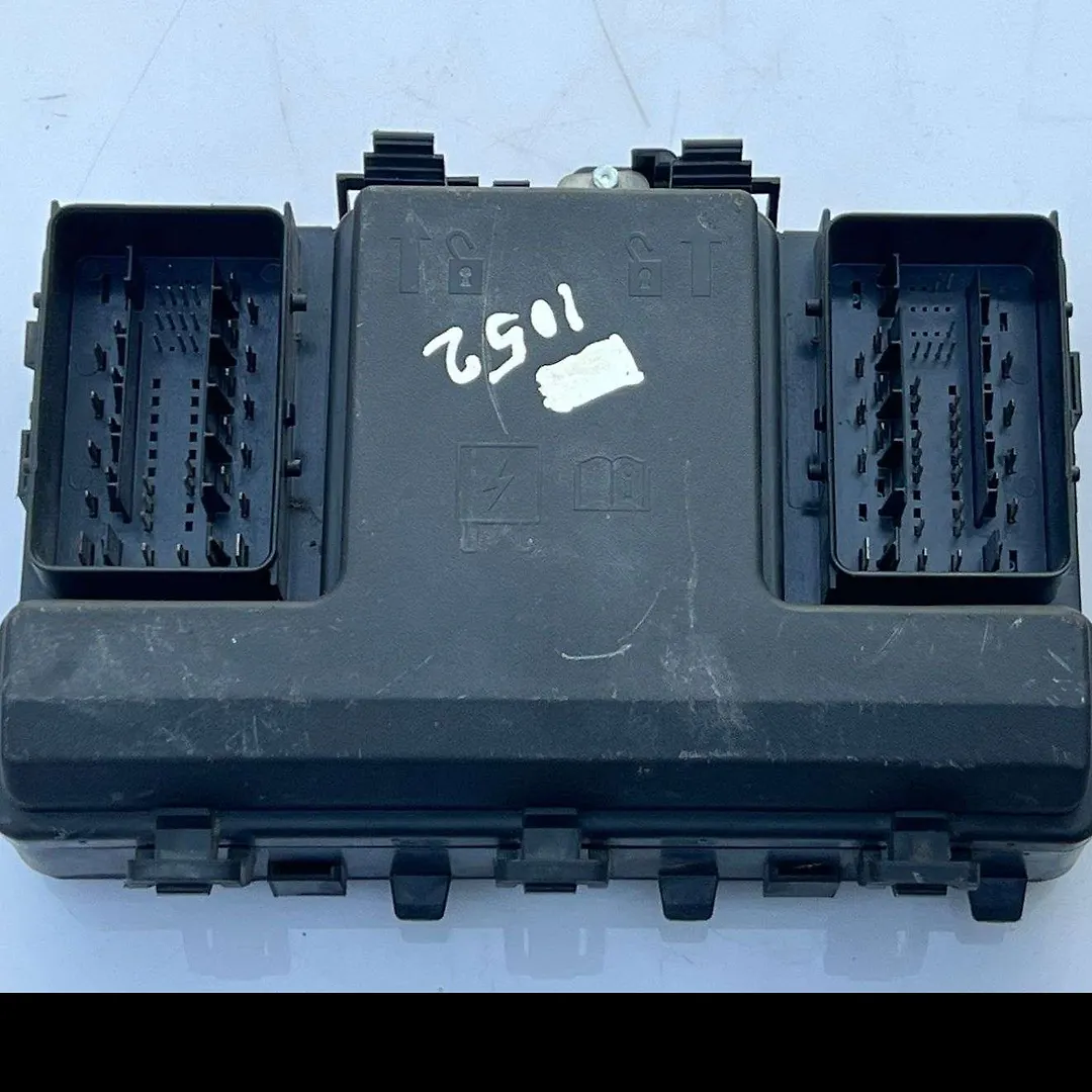 Fuse box - 2017 Lincoln MKX