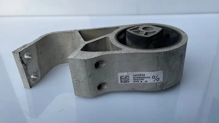 Mount (Gear) - 2020 Chevrolet Traverse LS