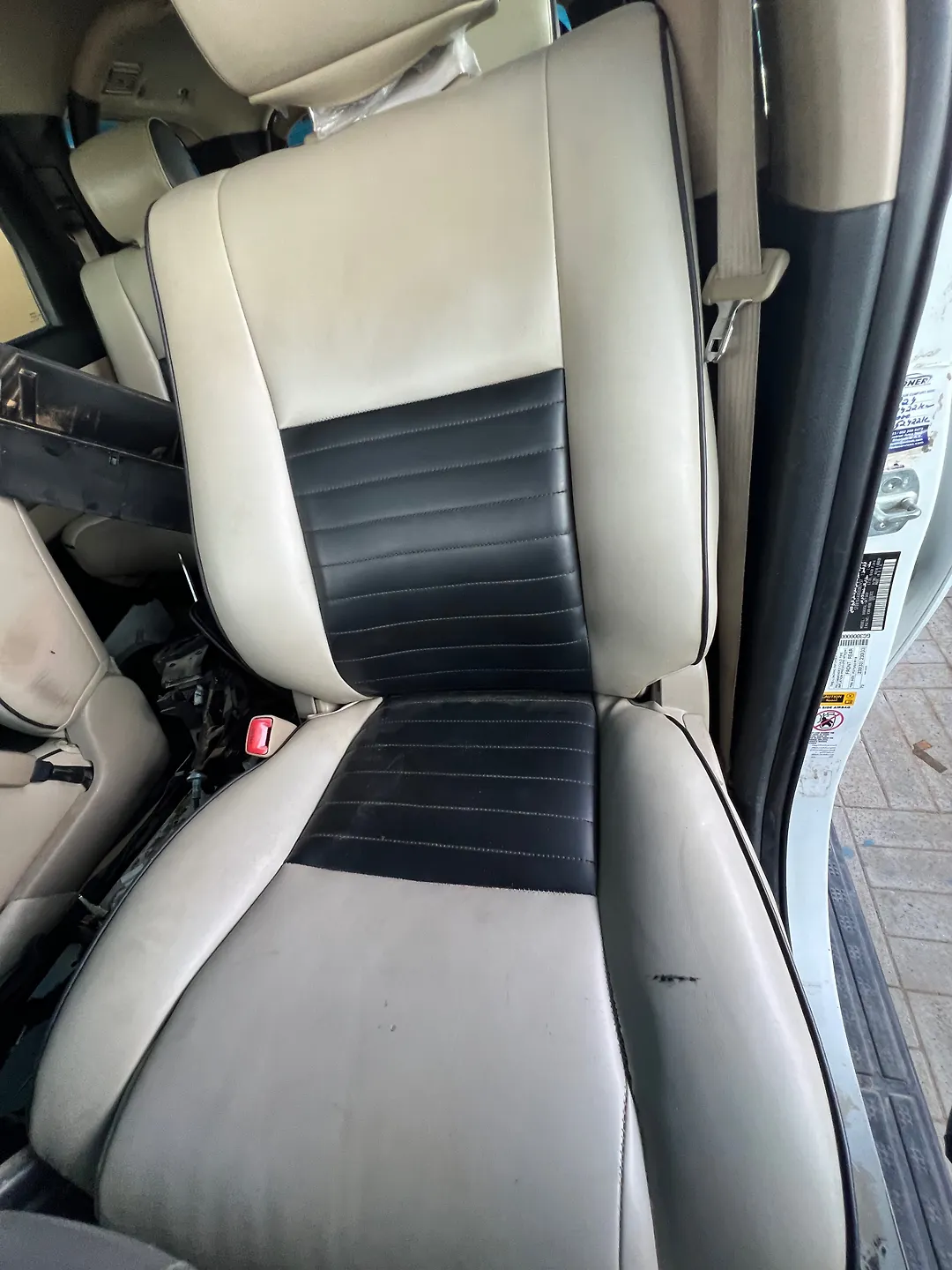 Front Seat (LHS) - 2013 Toyota Sequoia