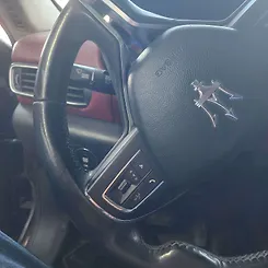 Steering wheel - 2017 Maserati Levante