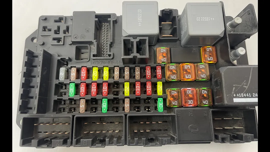 Rear Fuse Box - 2019 Jaguar XJ