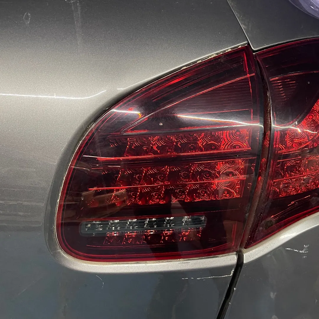 Trunk Light (RH) - 2011 Porsche Cayenne S