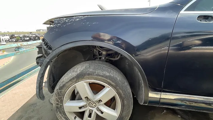 Fender (LHF) - 2016 Volkswagen Touareg