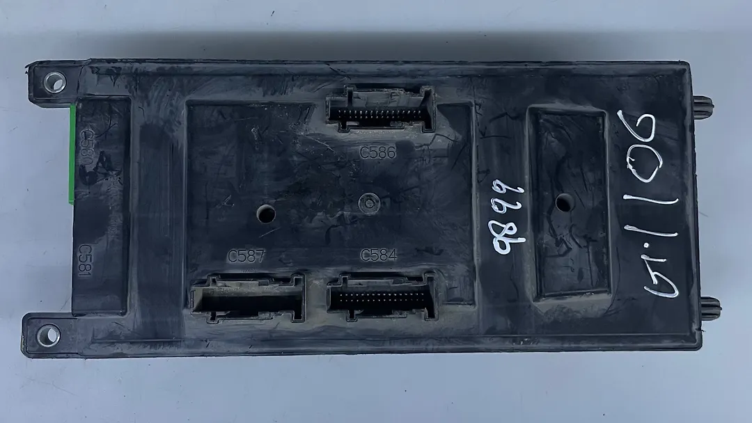 Fuse Box Panel - 2007 Land Rover RANGE ROVER