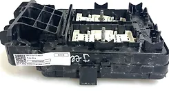 Fuse box - 2011 Jeep Grand Cherokee LAREDO