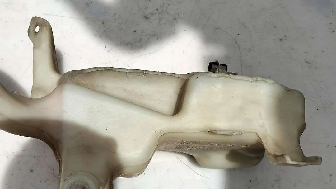 Wiper Water Bottle - 2014 Lincoln MKZ