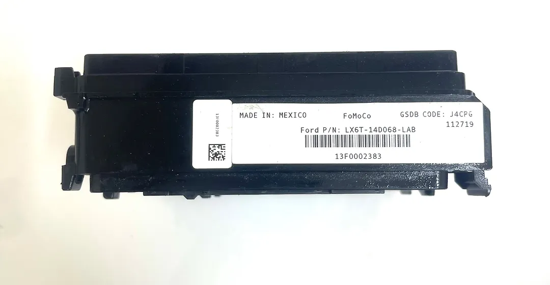 Fuse box - 2021 Lincoln Corsair Standard