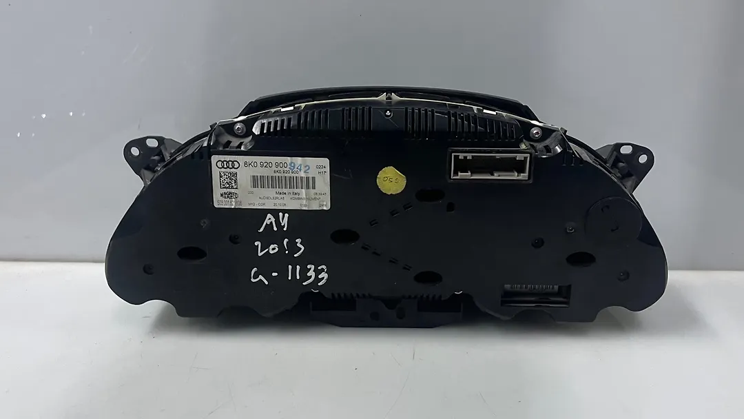 Speedometer - 2009 Audi A4