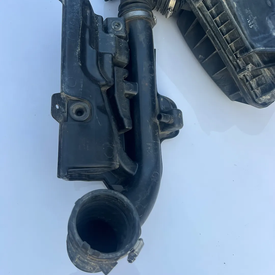 Air cleaner box - 2017 Chevrolet Impala