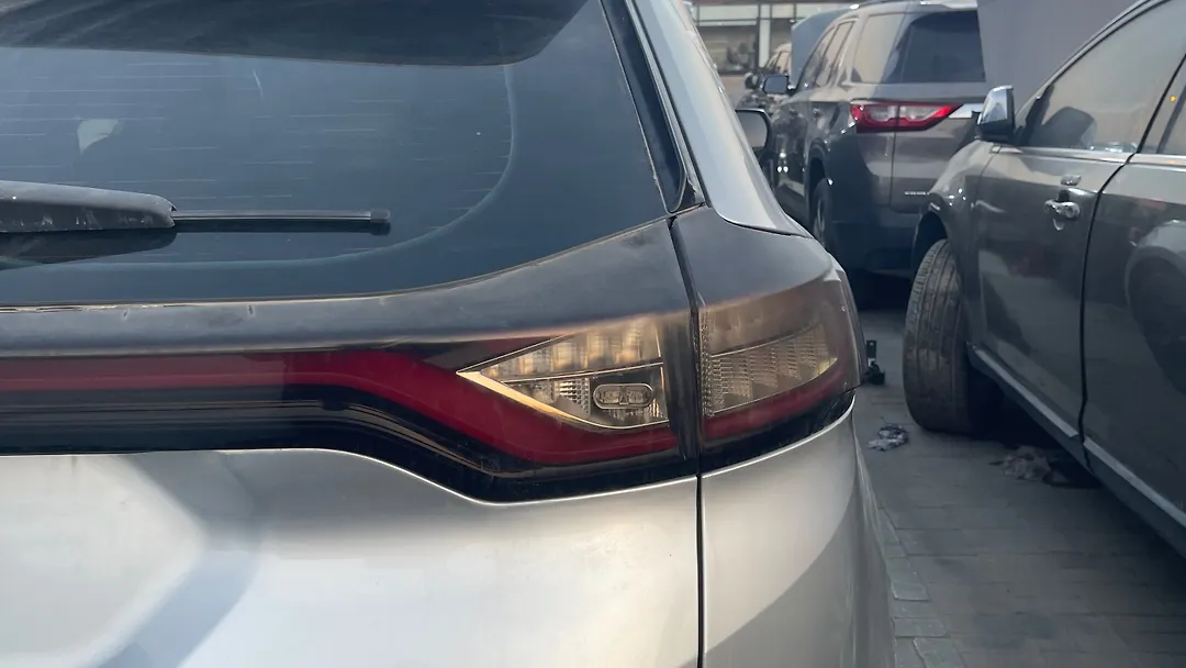 Tail Light (RH) - 2016 Ford Edge SE