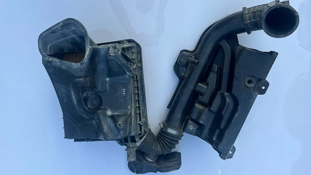 Air cleaner box - 2017 Chevrolet Impala