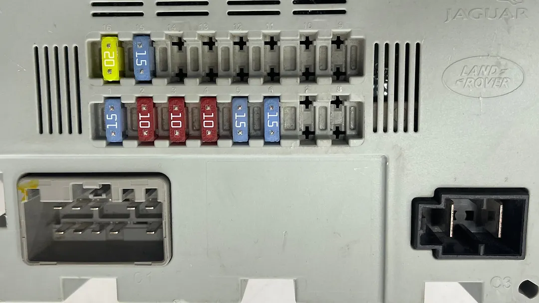 Rear Fuse Box - 2020 Jaguar F-Pace PRESTIGE