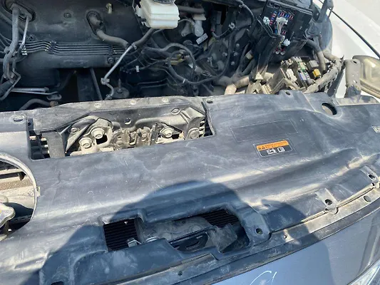 Radiator cover baffle - 2015 Infiniti QX60