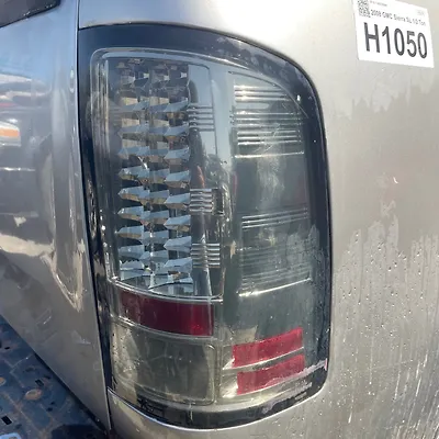 Tail Light (RH) - 2008 GMC Sierra SL 1/2 Ton