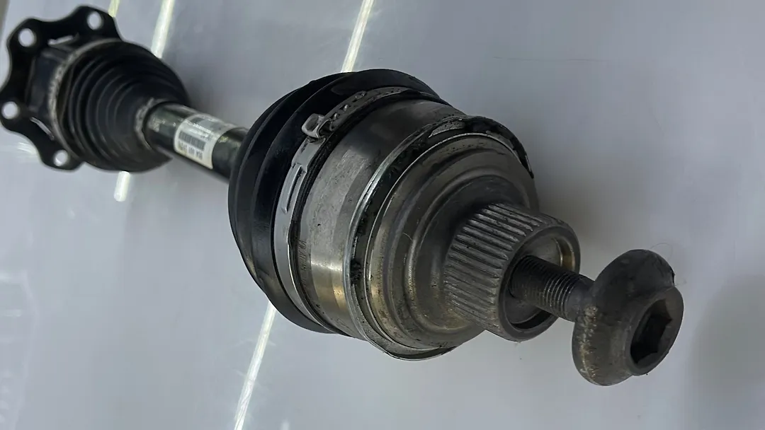 Axle(RHF) - 2021 Audi Q5