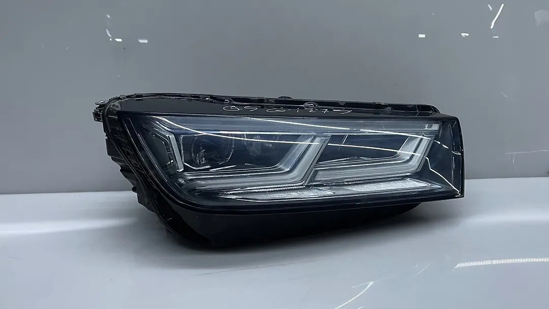 Headlight (RH) - 2020 Audi Q5 quattro