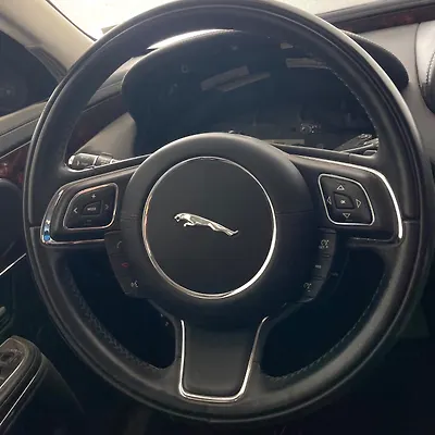 Steering wheel - 2011 Jaguar XJ