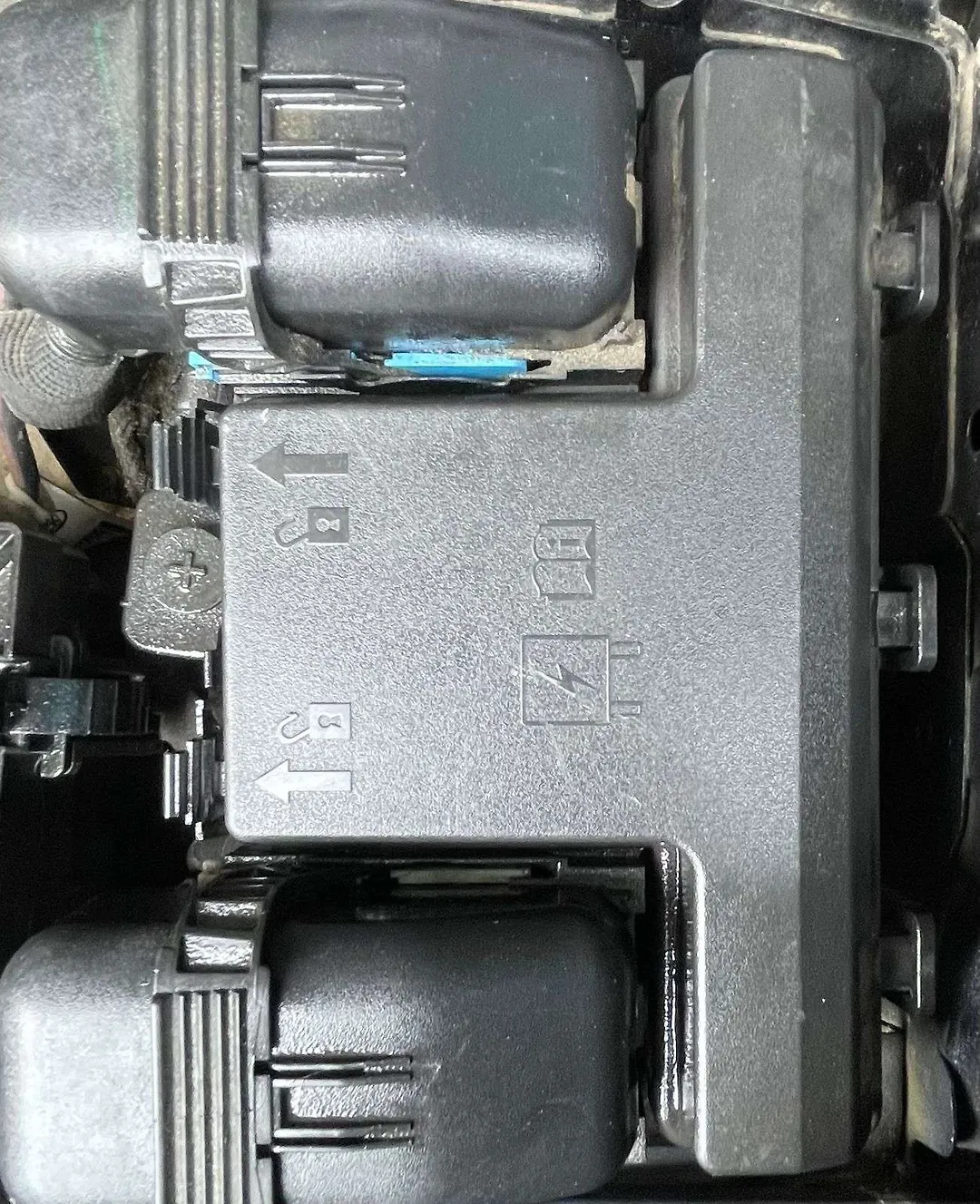 Fuse box engine - 2017 Ford Edge