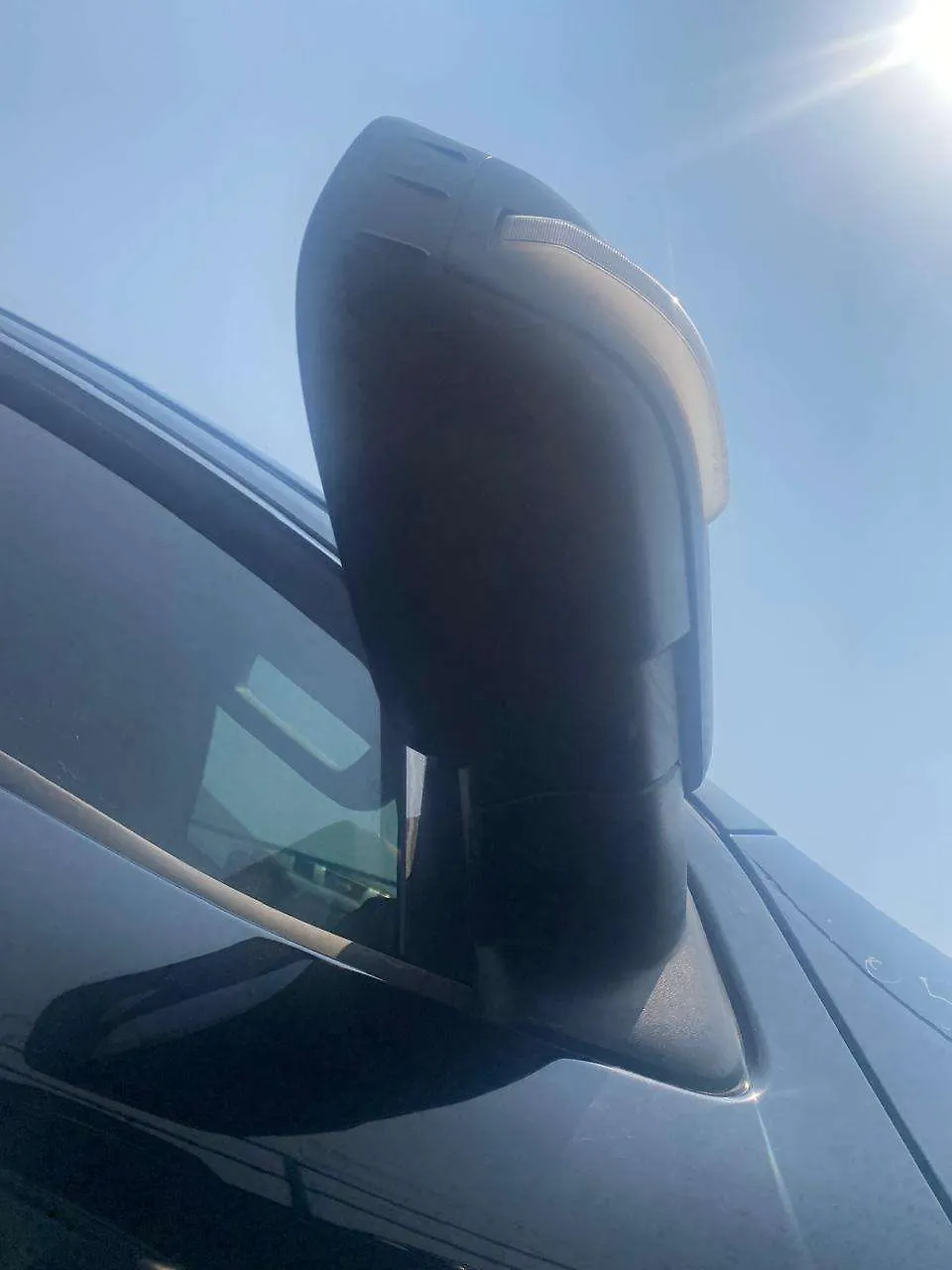 Side Mirror (RH) - 2017 Nissan Titan
