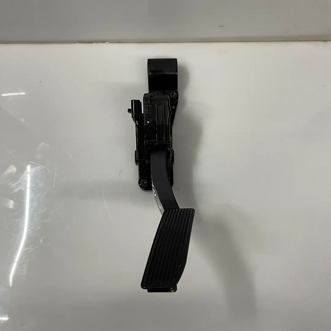 Accelerator pedal - 2006 Jeep Grand Cherokee Overland
