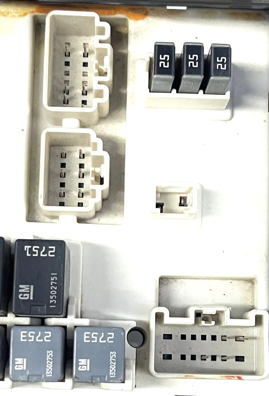 Fuse box - 2015 GMC Acadia