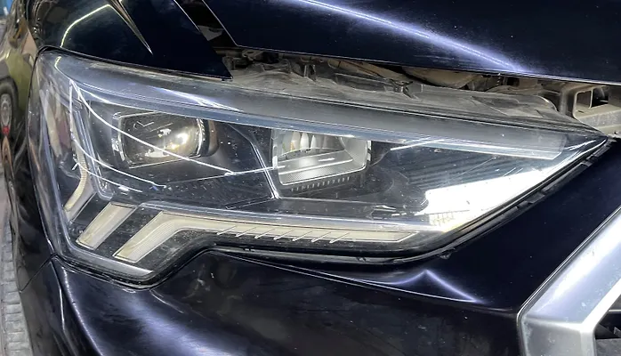 Headlight (RH) - 2020 Audi Q3