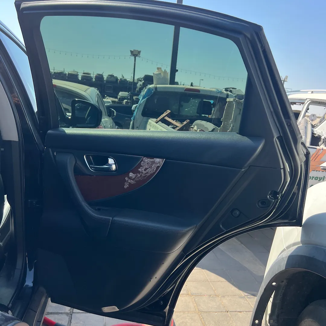 Door (RHB) - Infiniti