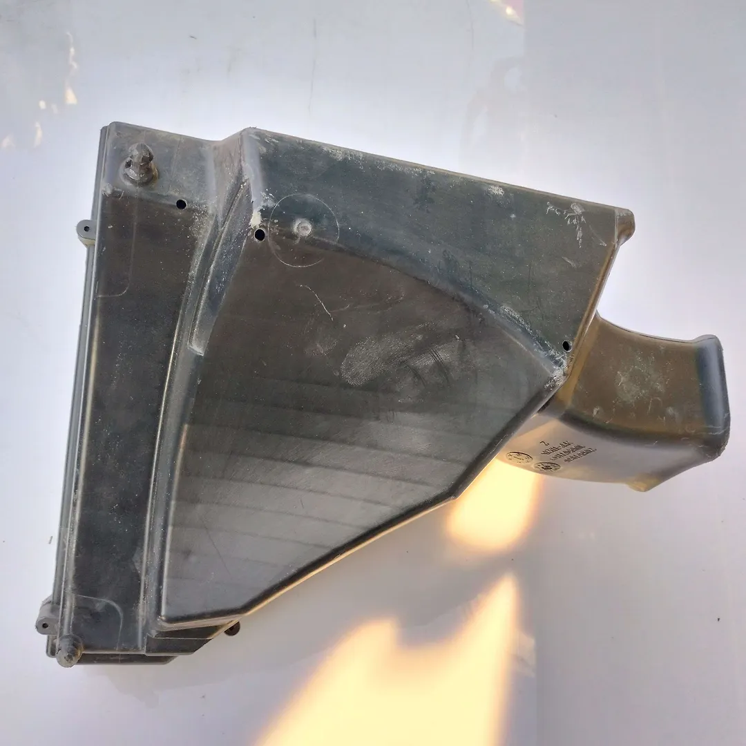 Air cleaner box - 2013 Cadillac ATS
