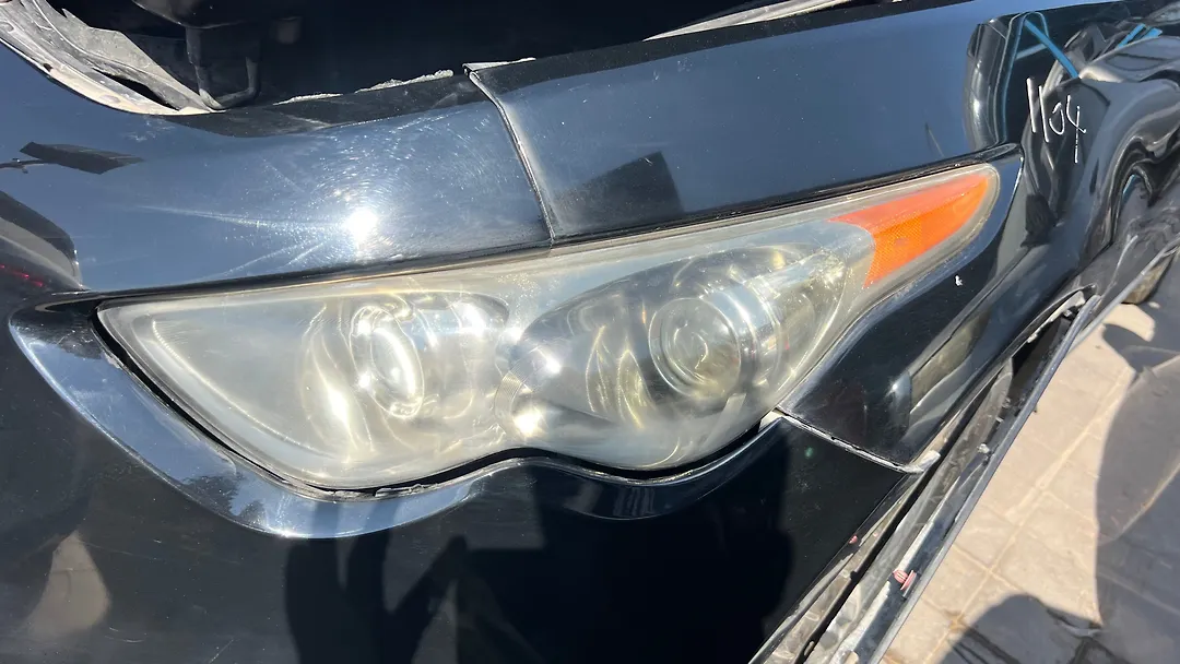 Headlight (LH) - Infiniti