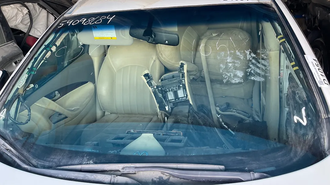 Windshield glass - 2015 Infiniti QX50