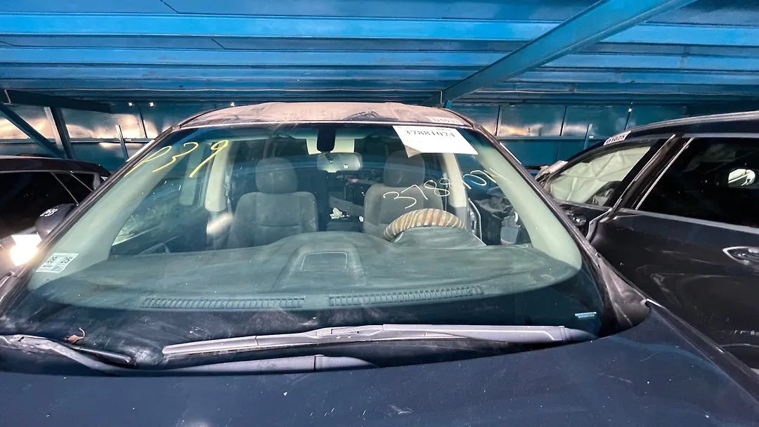 Windshield glass - 2014 Nissan Pathfinder