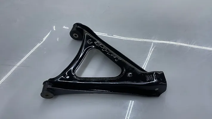 Lower arm (RH) - 2008 Porsche Cayenne