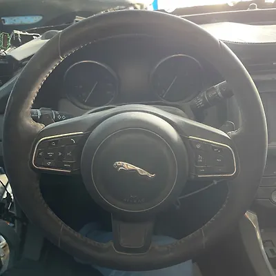 Steering wheel - 2016 Jaguar XF