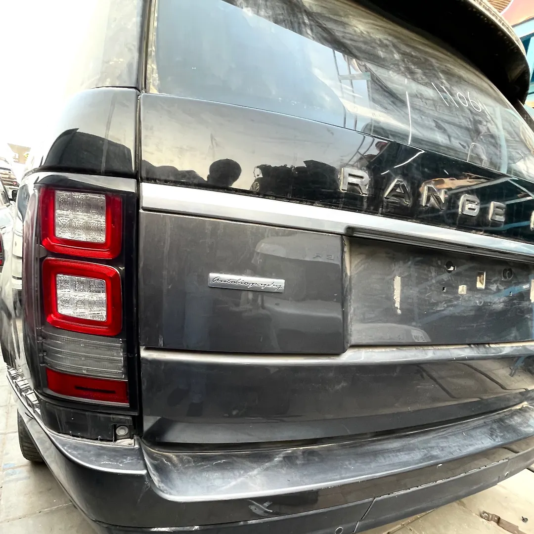 Trunk - 2017 Land Rover RANGE ROVER VOGUE