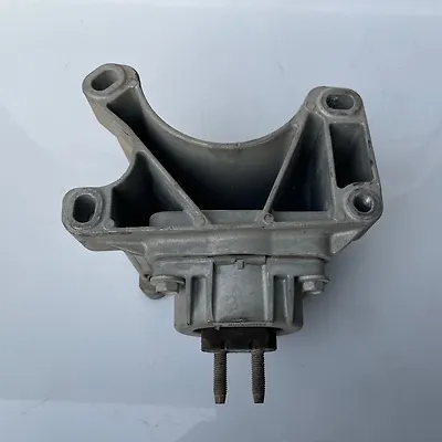 Mount (Gear) - 2015 Jeep Grand Cherokee