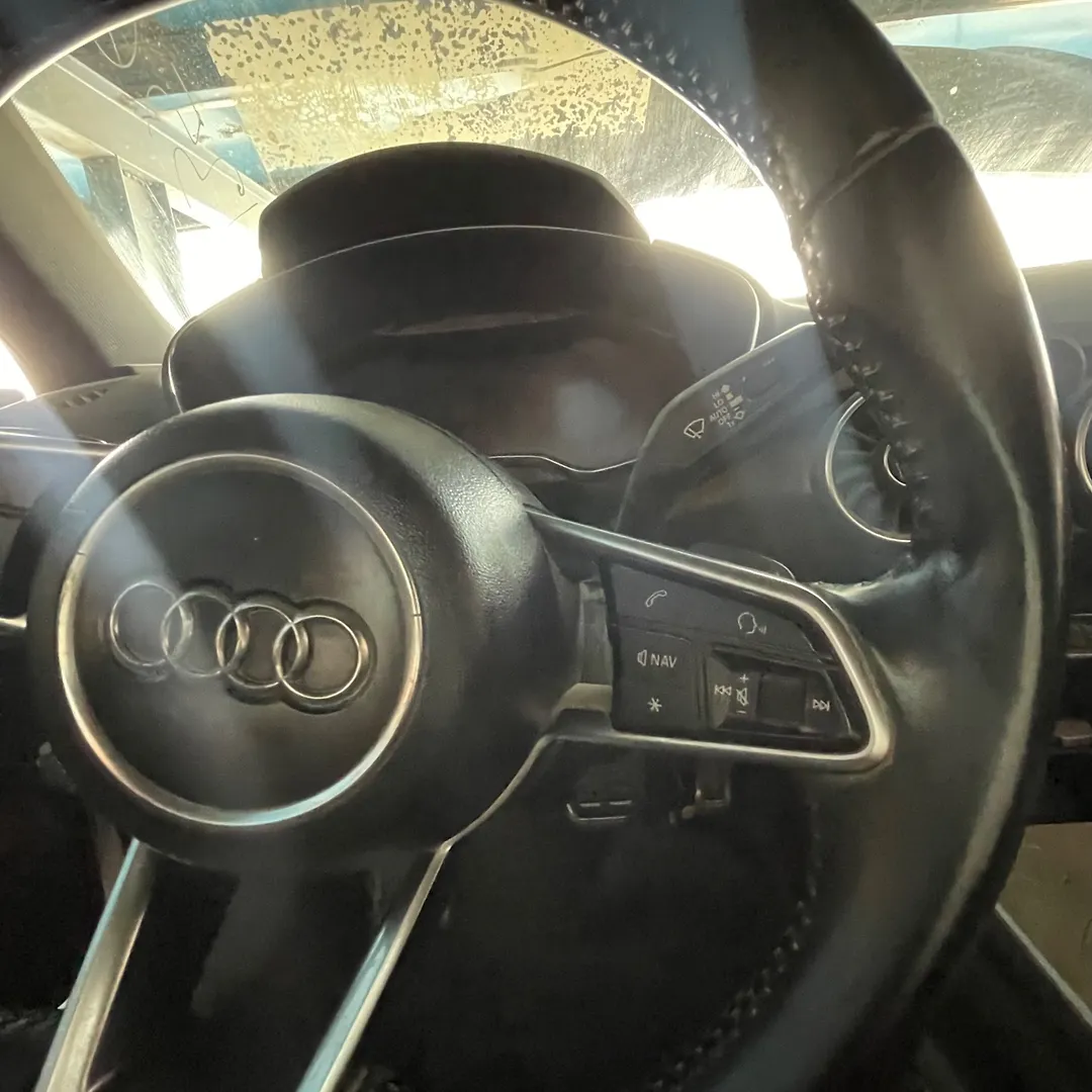 Steering wheel - 2016 Audi TT QUATTRO