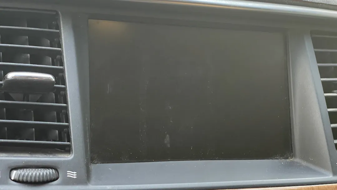 Info-gps-tv screen - 2011 Infiniti QX56 5.6i
