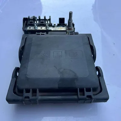 Fuse box - 2014 Cadillac CTS