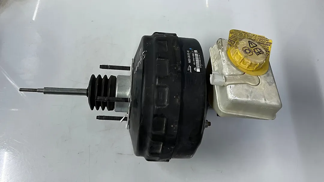 Brake booster - 2012 Jaguar XJL 