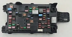 Fuse box - 2016 Cadillac CT6 3.6L Premium Collection