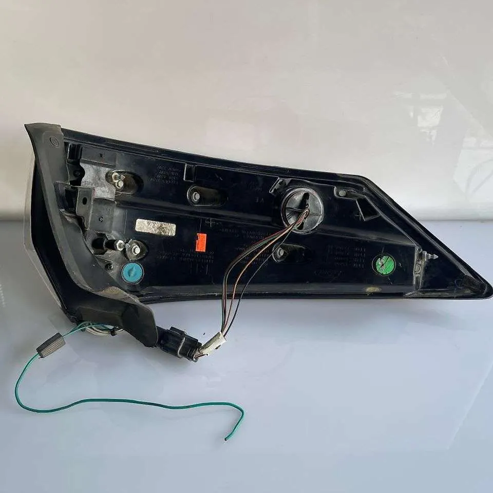 Tail Light (RH) - 2016 Ford Edge SE
