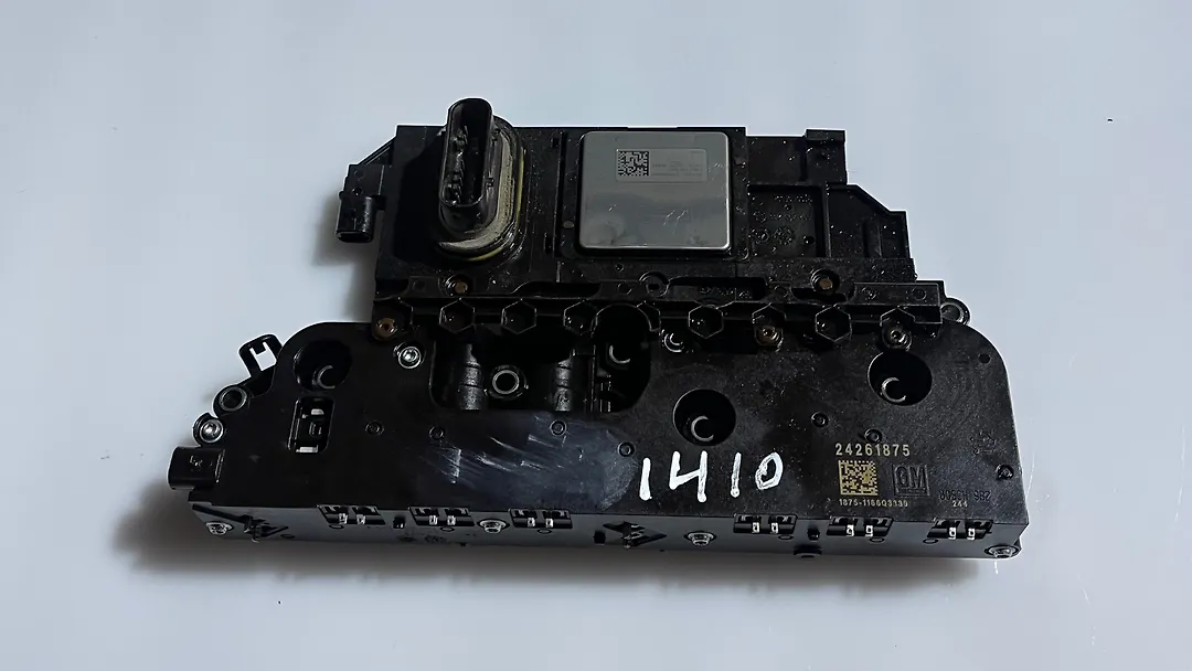 Transmission valve body - 2012 GMC Acadia SLE