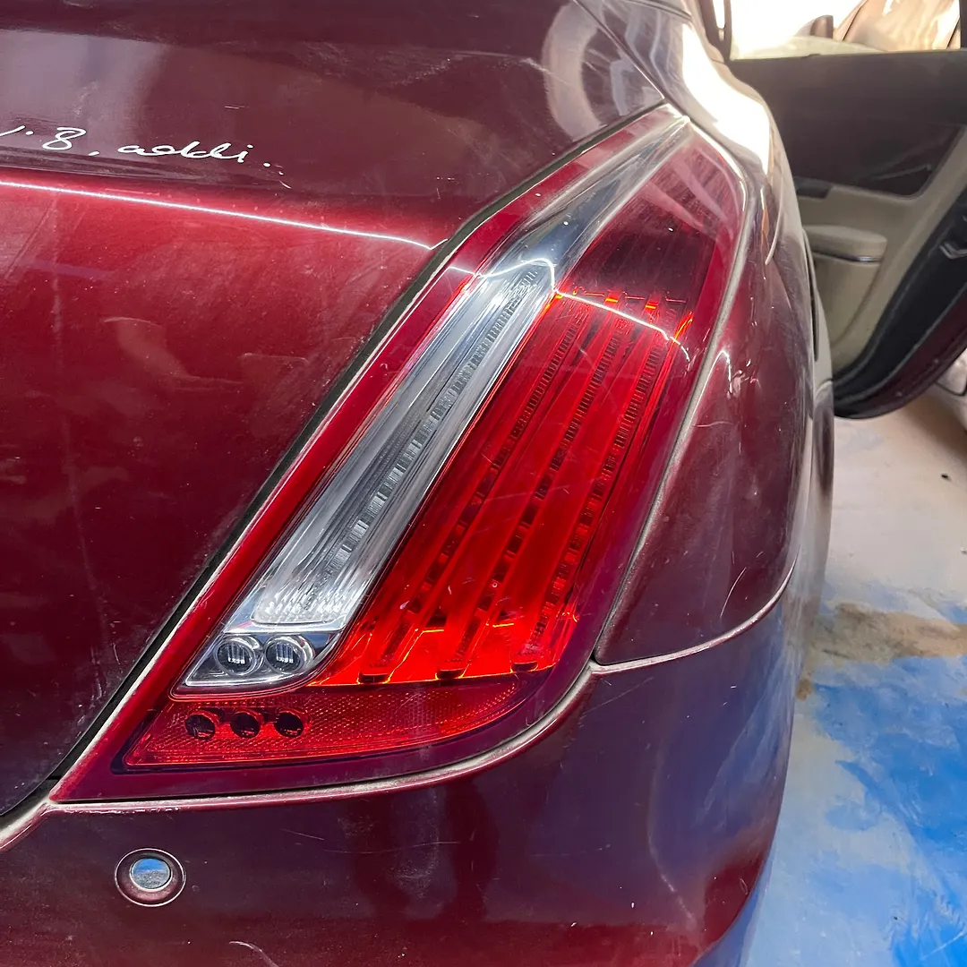 Tail Light (RH) - 2012 Jaguar XJ