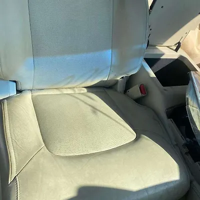 Front Seat (RHS) - 2011 Infiniti QX56