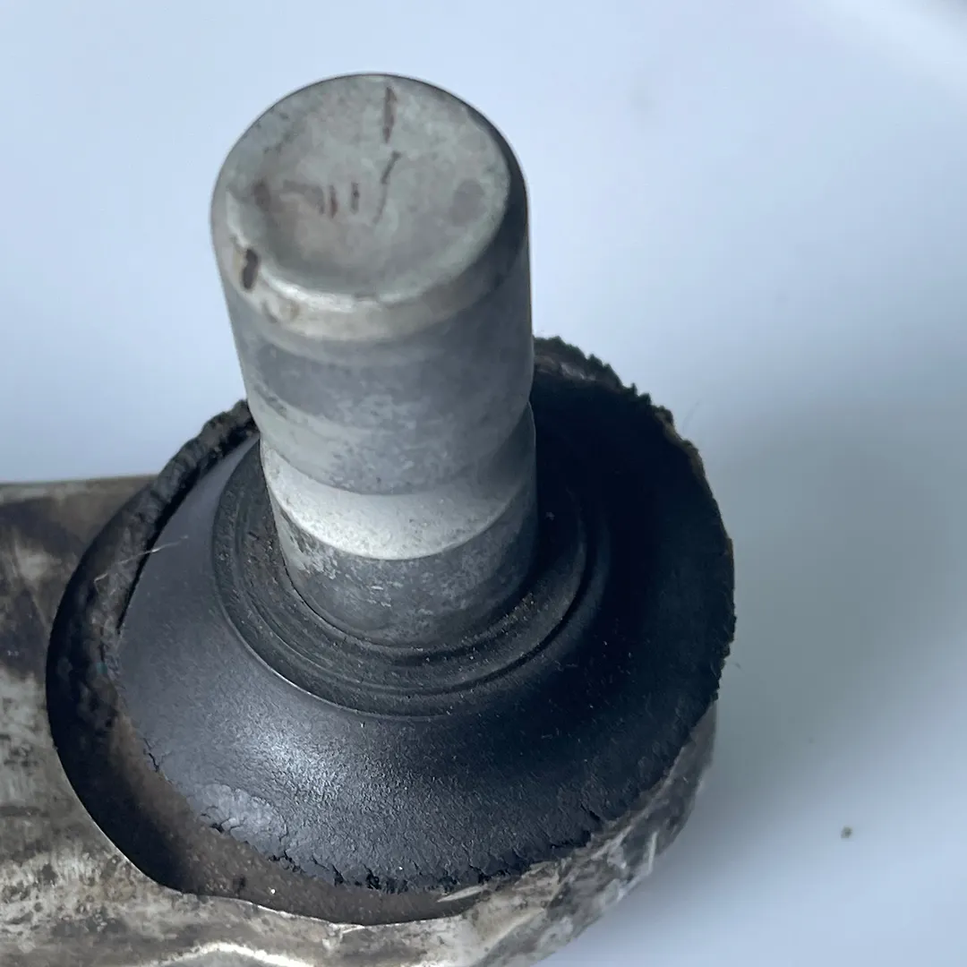 Upper arm (LH) - 2018 Infiniti QX50 2.0 Turbo