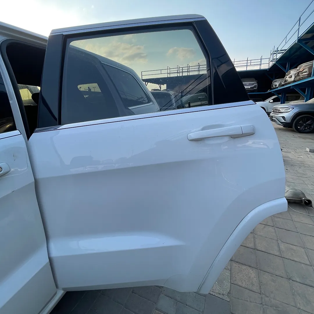 Door (LHB) - 2015 Jeep Grand Cherokee LAREDO