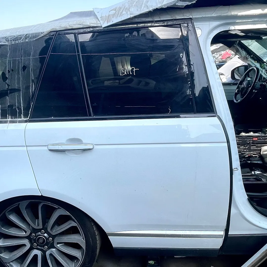 Door (RHB) - 2015 Land Rover RANGE ROVER Autobiography