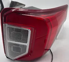 Tail Light (RH) - 2020 Ford Explorer XLT