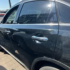 Door (LHB) - Infiniti
